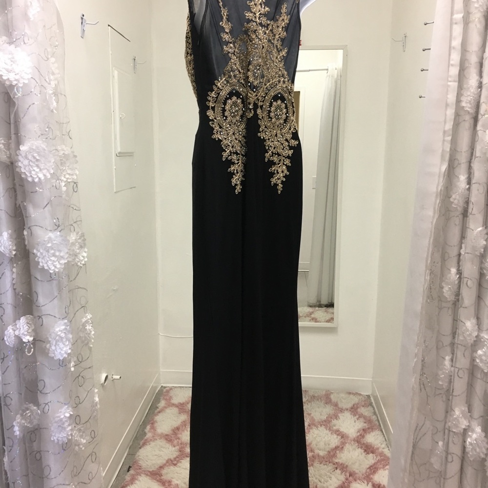 Prom - Picture 2 of 2